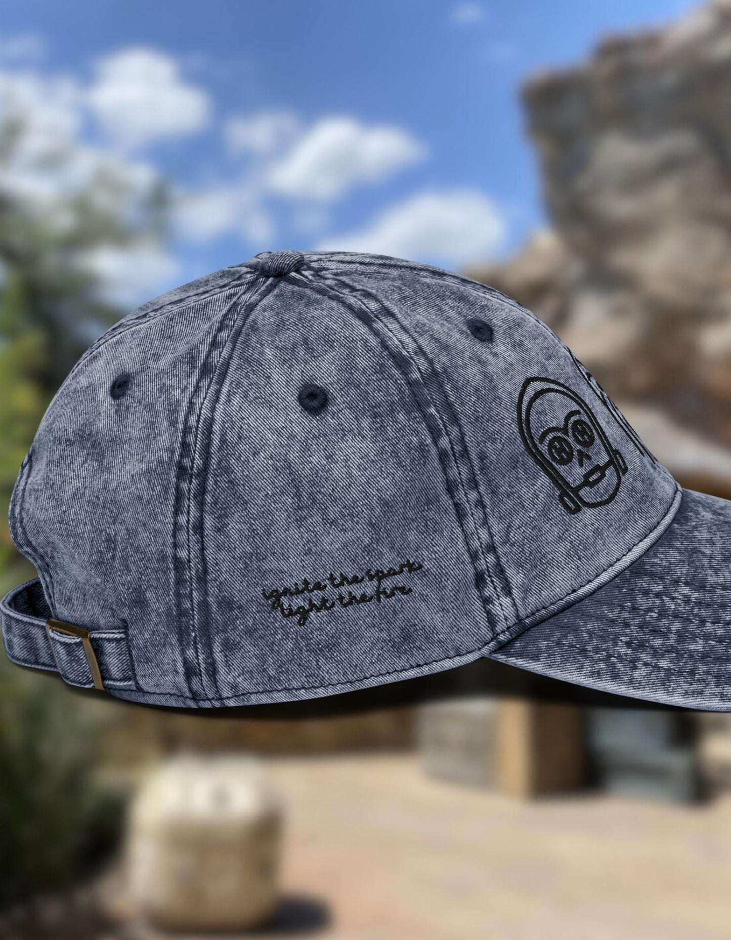 Star Wars Icon Hat: C3PO, Chewbacca & BB8 - Vintage Style